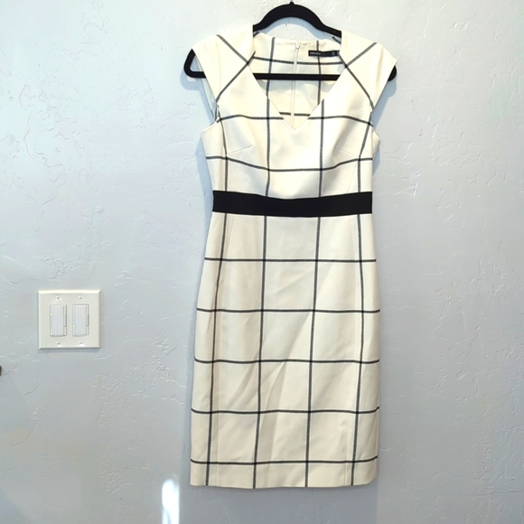 KAREN MILLEN FITTED LARGE CHECK PRINT DRESS - Picture 3 of 8
